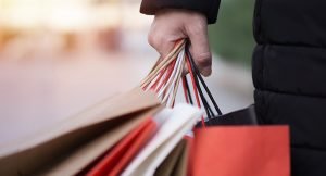 Usar sacolas personalizadas aumentam as vendas rapidamente